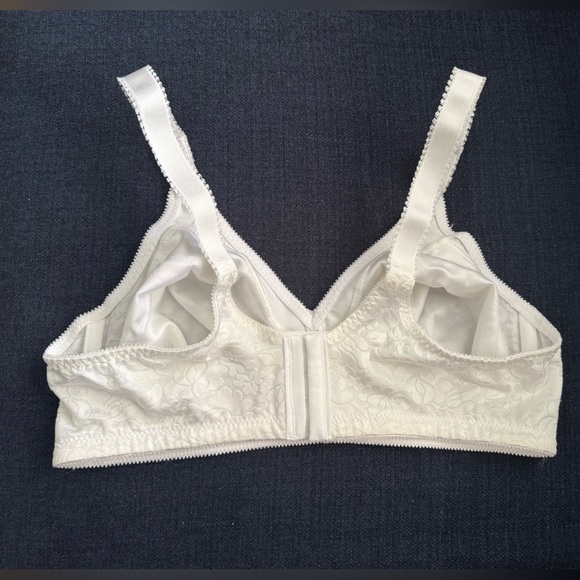 Bali Elegant ivory  Lace Bra size 38C - Picture 5 of 10